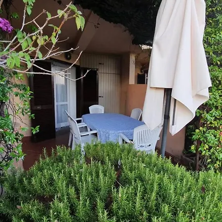Sardegna-Golfo Aranci-Trilocale Accanto Al Mare 펜션